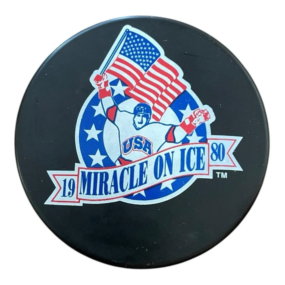 1980 Miracle On Ice USA Player‎ Waving US Flag Olympics Rarer Black Version